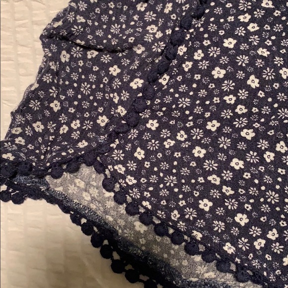 shorts - Picture 2 of 3